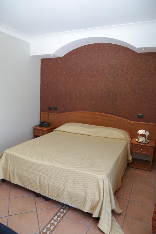 Hotel Stefano A Melito Melito di Napoli Ngoại thất bức ảnh