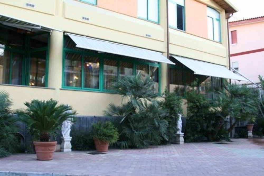 Hotel Stefano A Melito Melito di Napoli Ngoại thất bức ảnh
