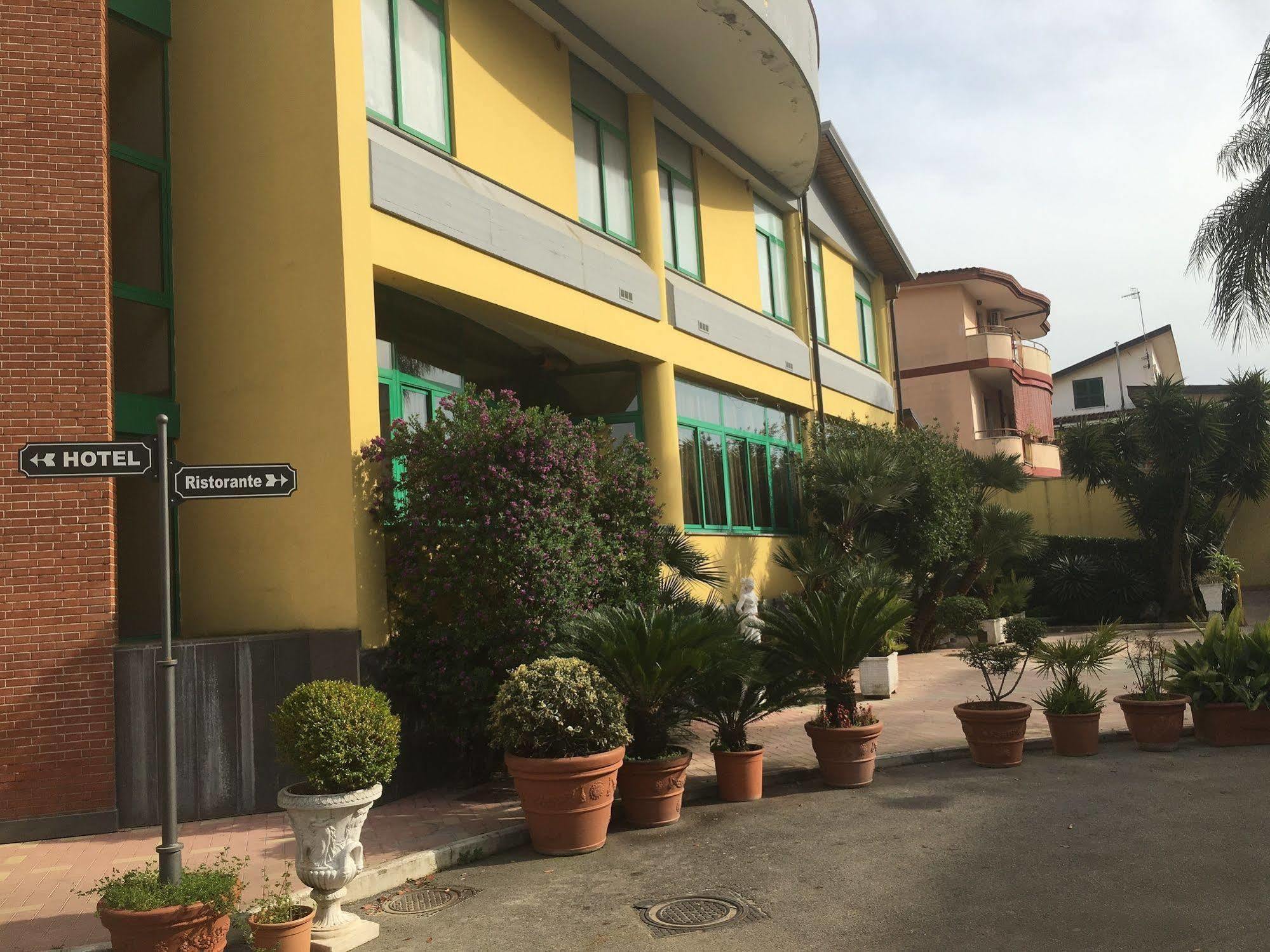 Hotel Stefano A Melito Melito di Napoli Ngoại thất bức ảnh